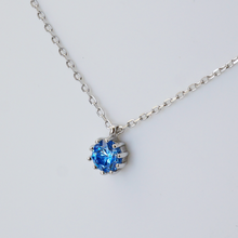 Charger l'image dans la galerie, Collier en argent 925 avec oxyde de zirconium bleu glacial