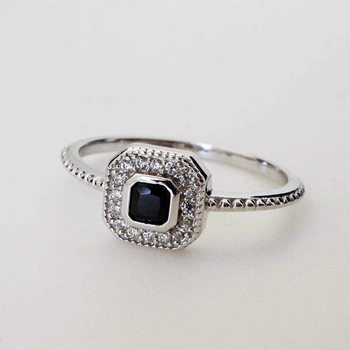 Bague fine CARRE en argent 925 avec zirconium – Clip Story bijoux